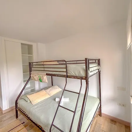 Coastal Paradise Апартаменты *